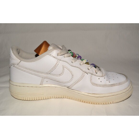 Nike Air Force 1 Sz 5.5Y Low White Leather Sneakers Youth GS Beaded Lace - Picture 5 of 8
